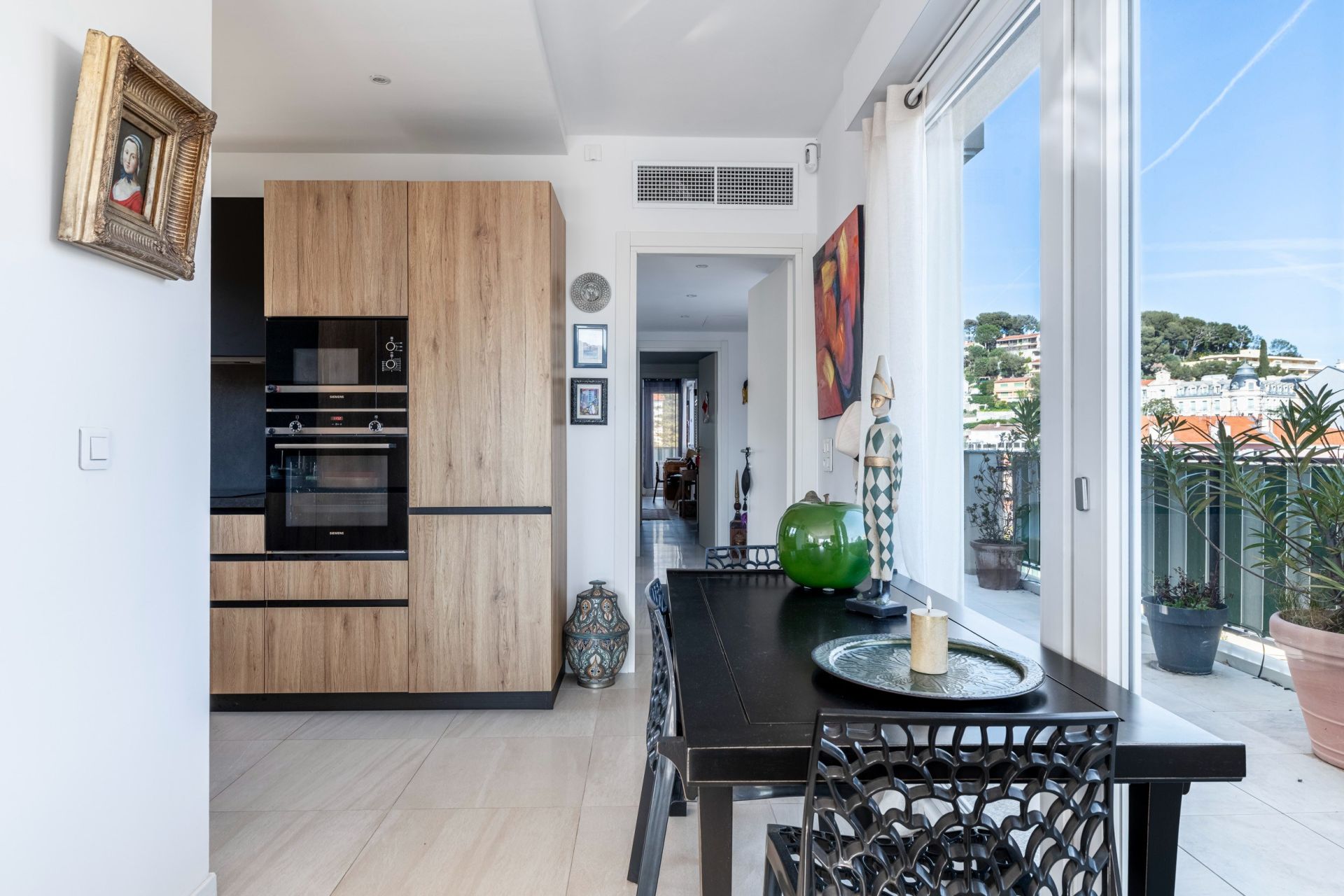 apartment 6 Rooms for sale on MENTON (06500)