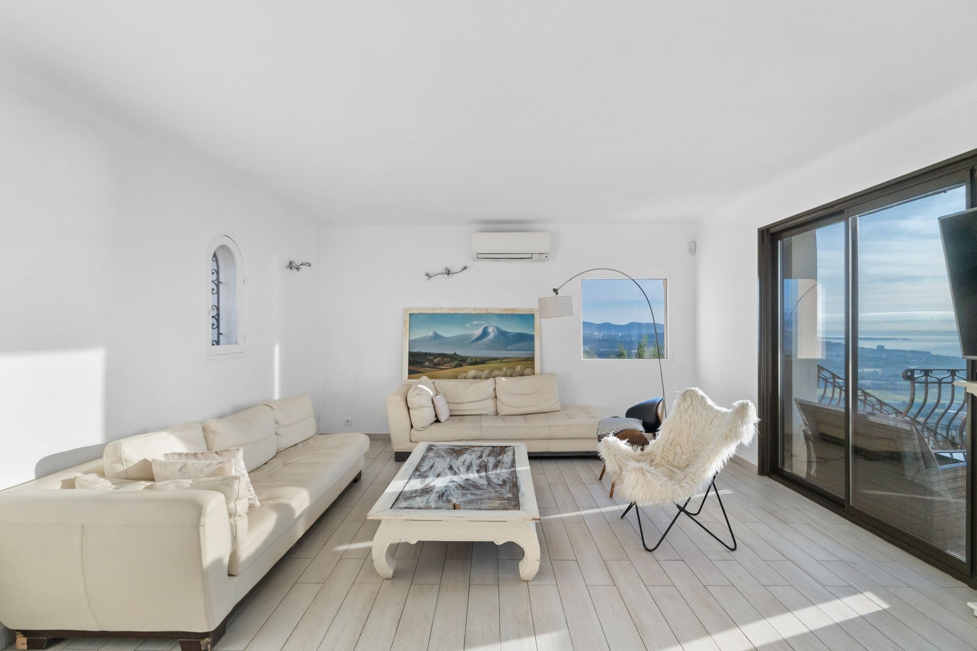 villa 8 Pièces en vente sur MANDELIEU LA NAPOULE (06210)