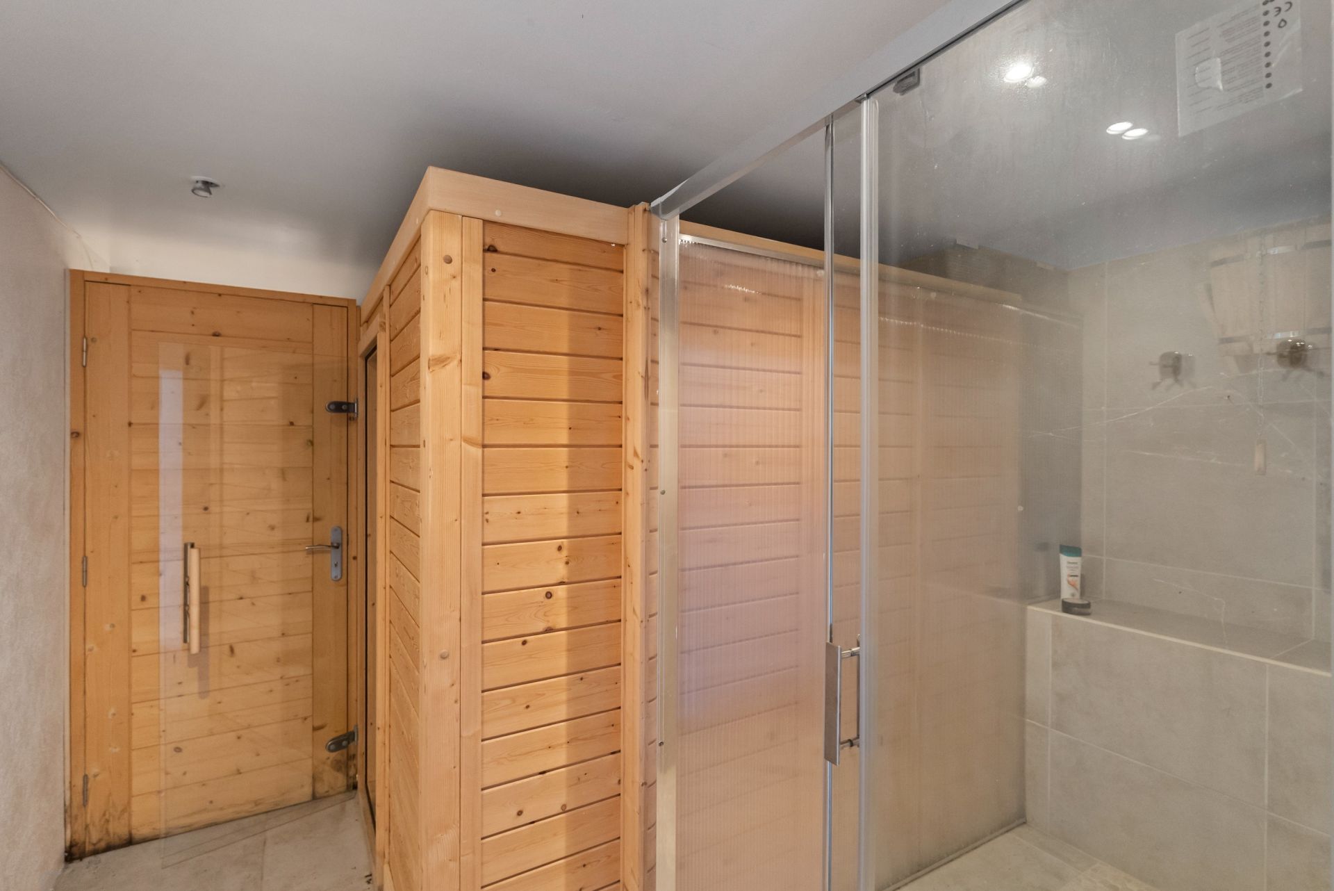 villa 8 Pièces en vente sur MANDELIEU LA NAPOULE (06210)