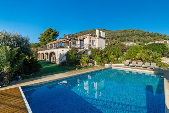 Sale Villa Mandelieu-la-Napoule 8&nbsp;Rooms 265&nbsp;m²