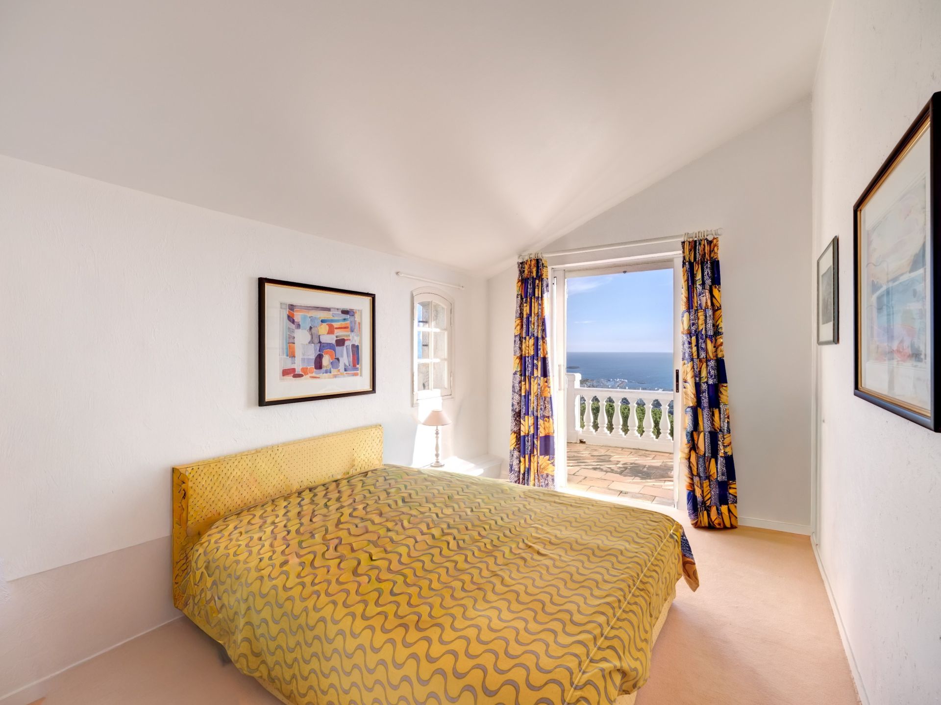 provencal house 5 Rooms for sale on CANNES (06400)