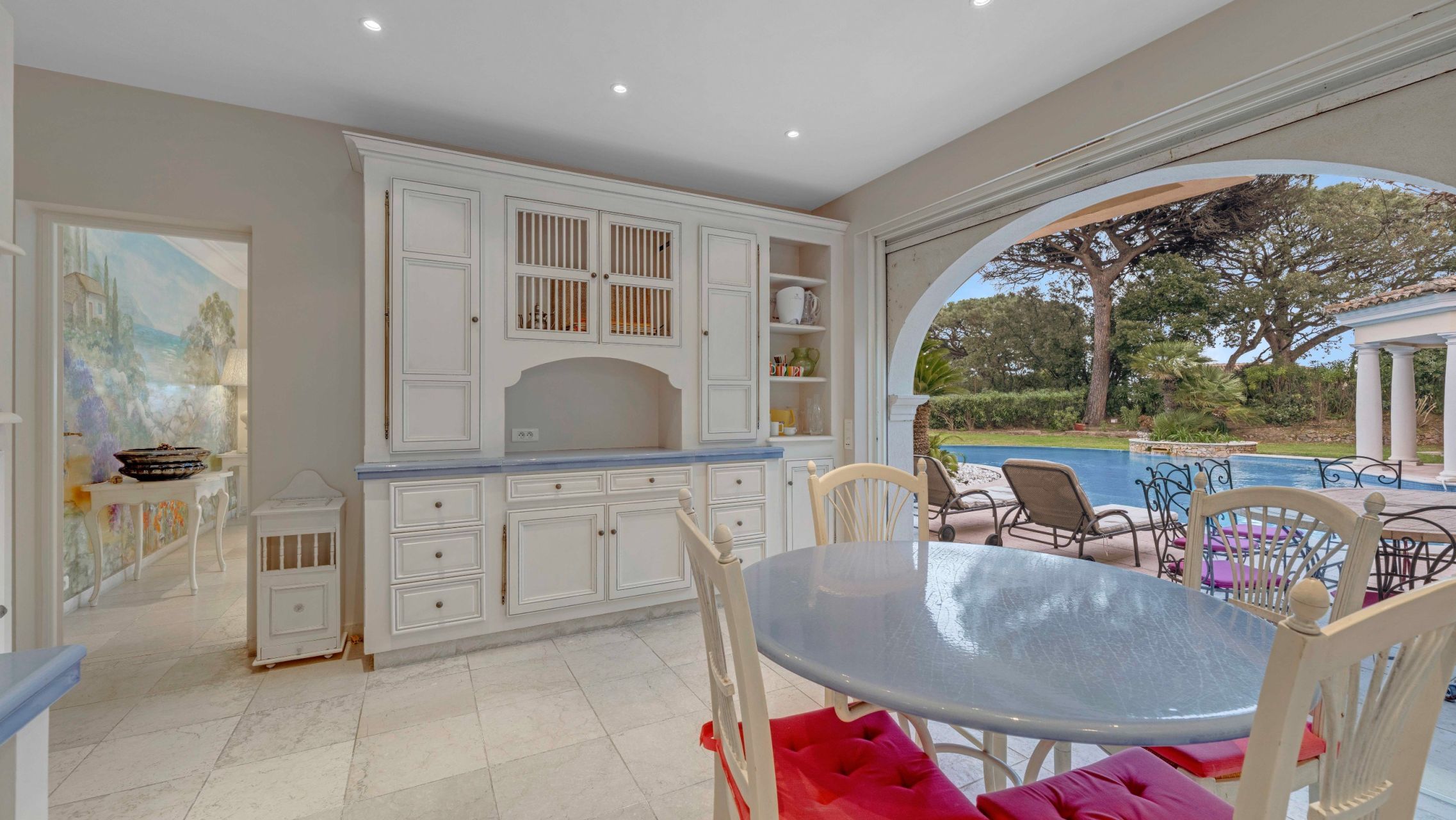 villa 8 Rooms for sale on RAMATUELLE (83350)