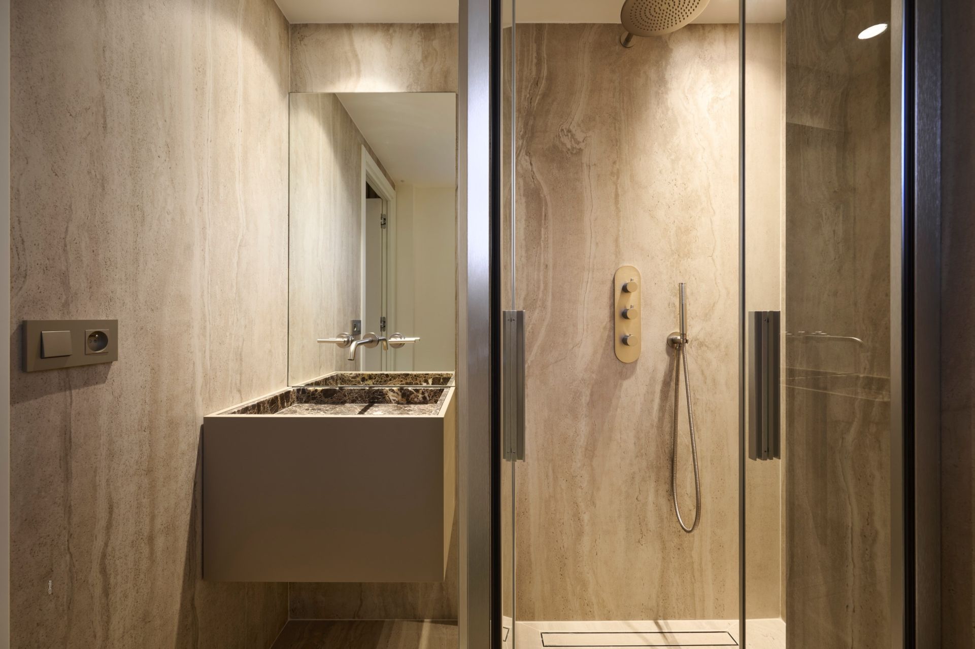 apartment 3 Rooms for sale on CANNES (06400)