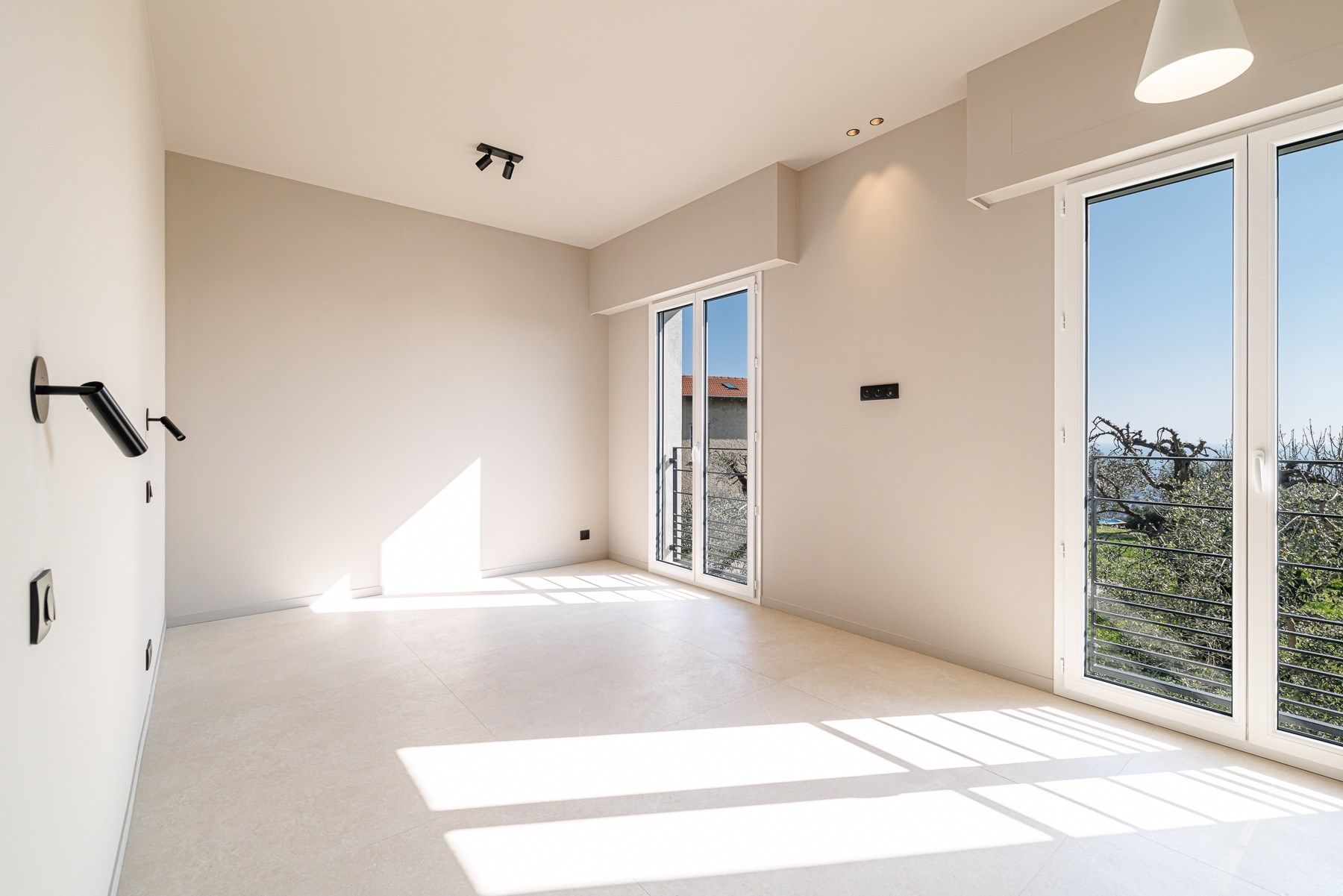 maison contemporaine 5 Pièces en vente sur NICE (06000)