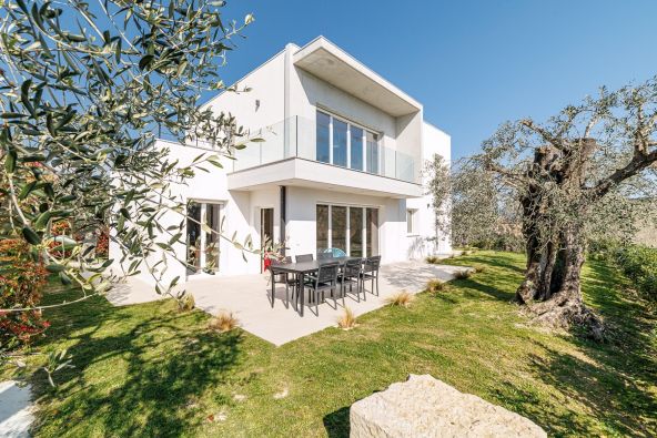 Sale Contemporary house Nice 5&nbsp;Rooms 142.53&nbsp;m²