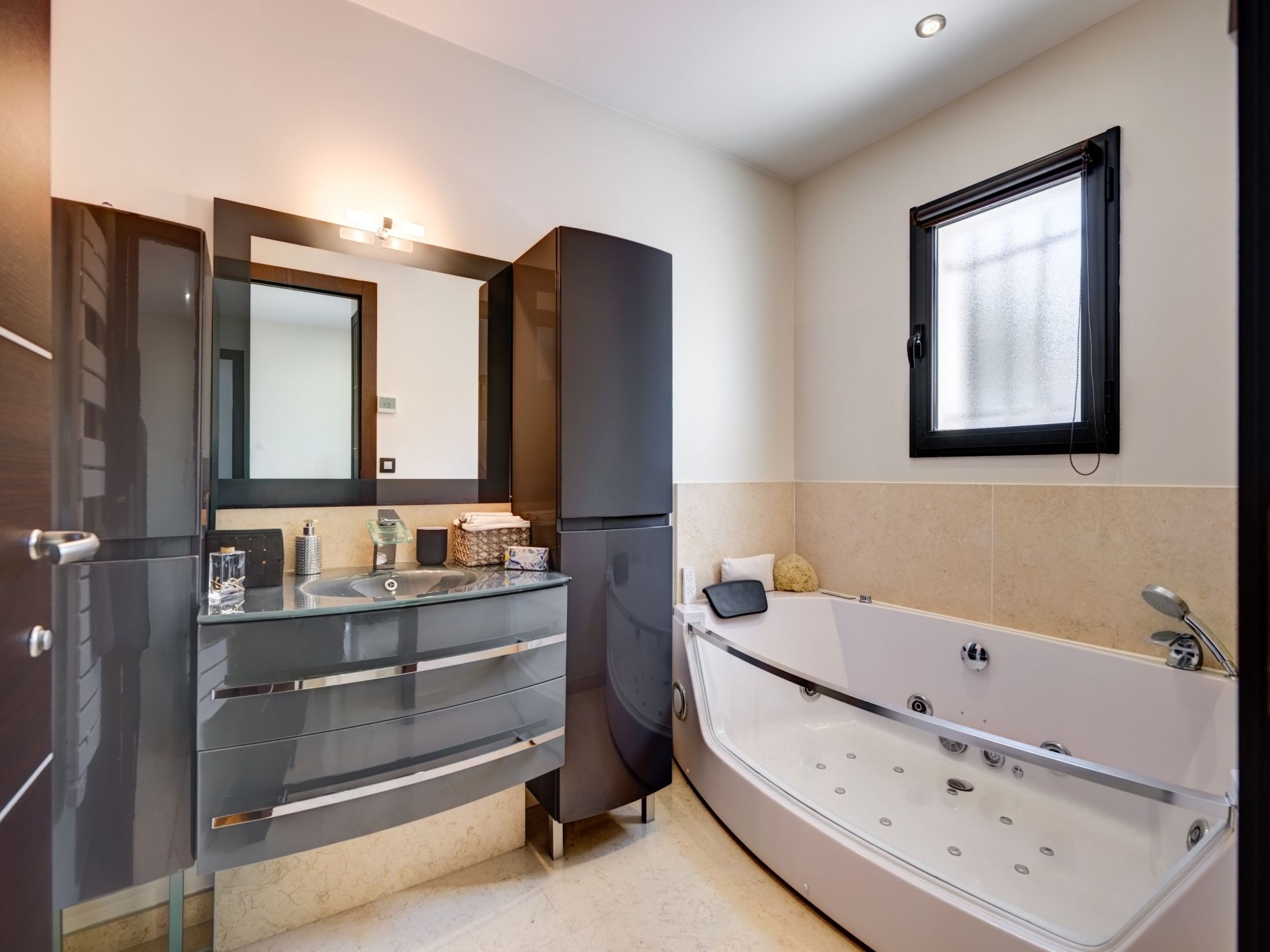 maison contemporaine 7 Pièces en vente sur CANNES (06400)