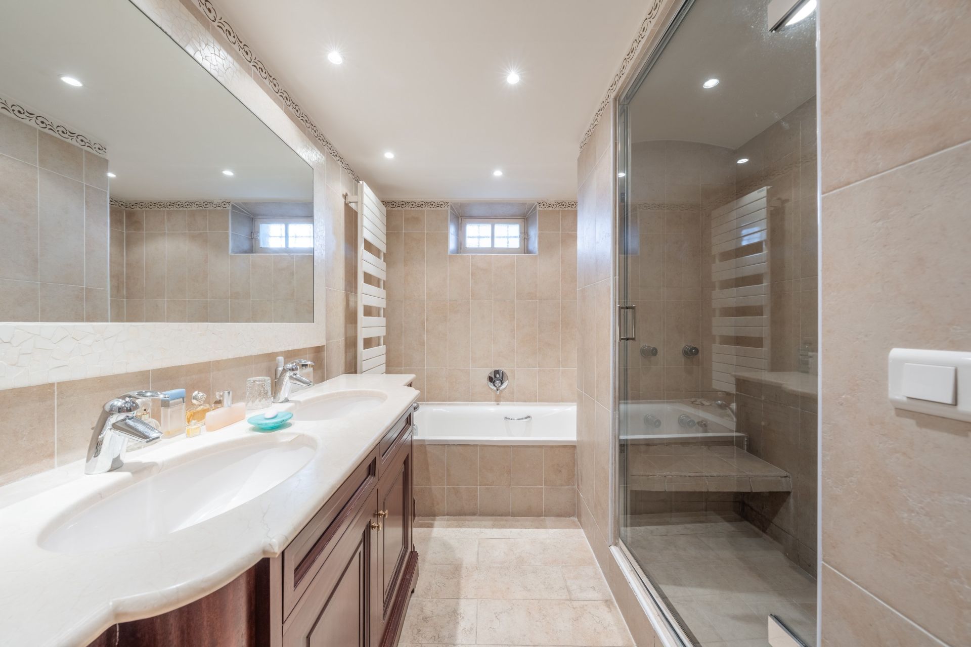 villa 5 Pièces en vente sur MOUGINS (06250)