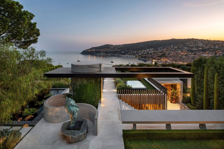 villa 10 Pièces en vente sur VILLEFRANCHE SUR MER (06230)
