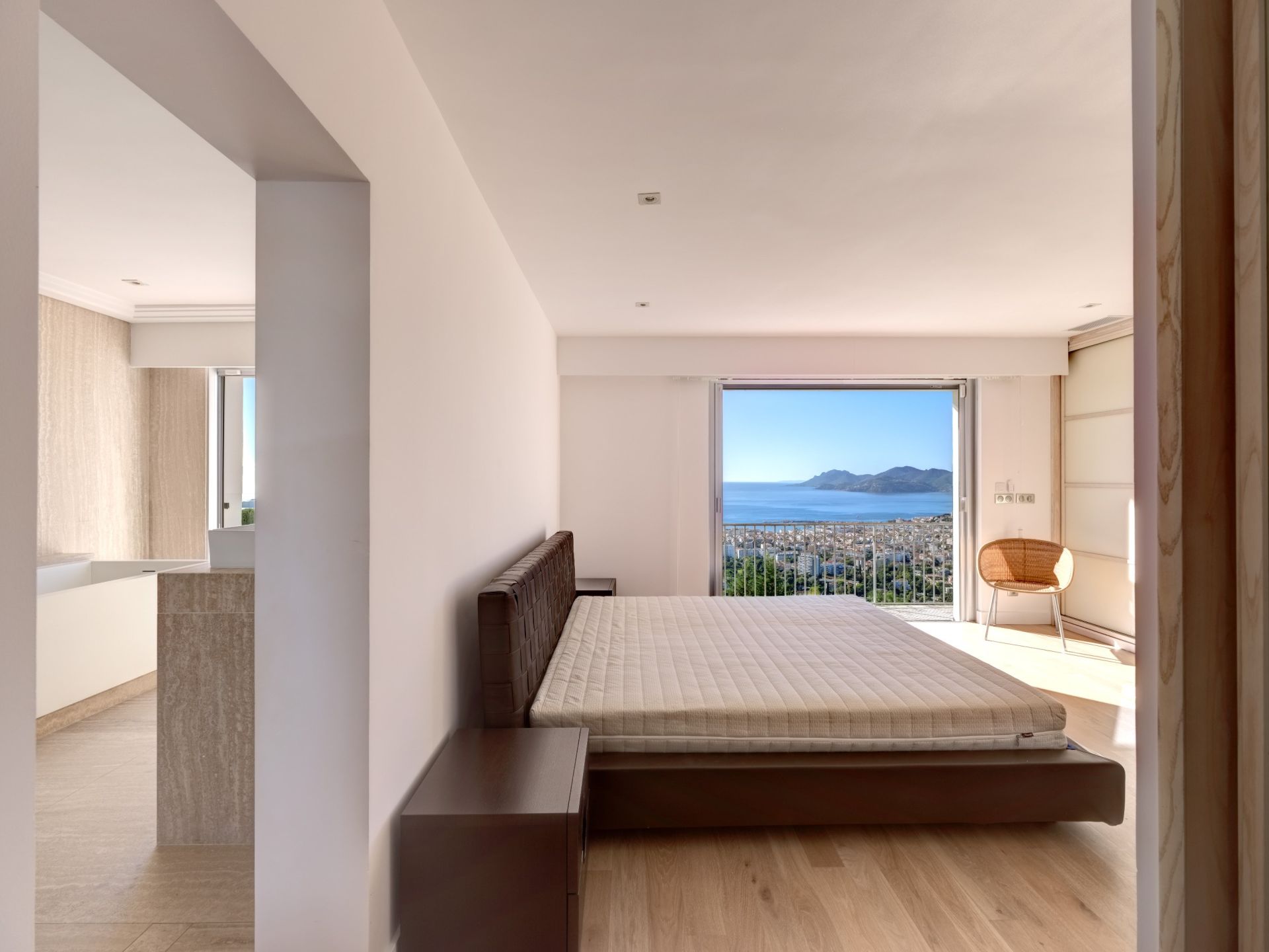 villa 7 Pièces en vente sur CANNES (06400)