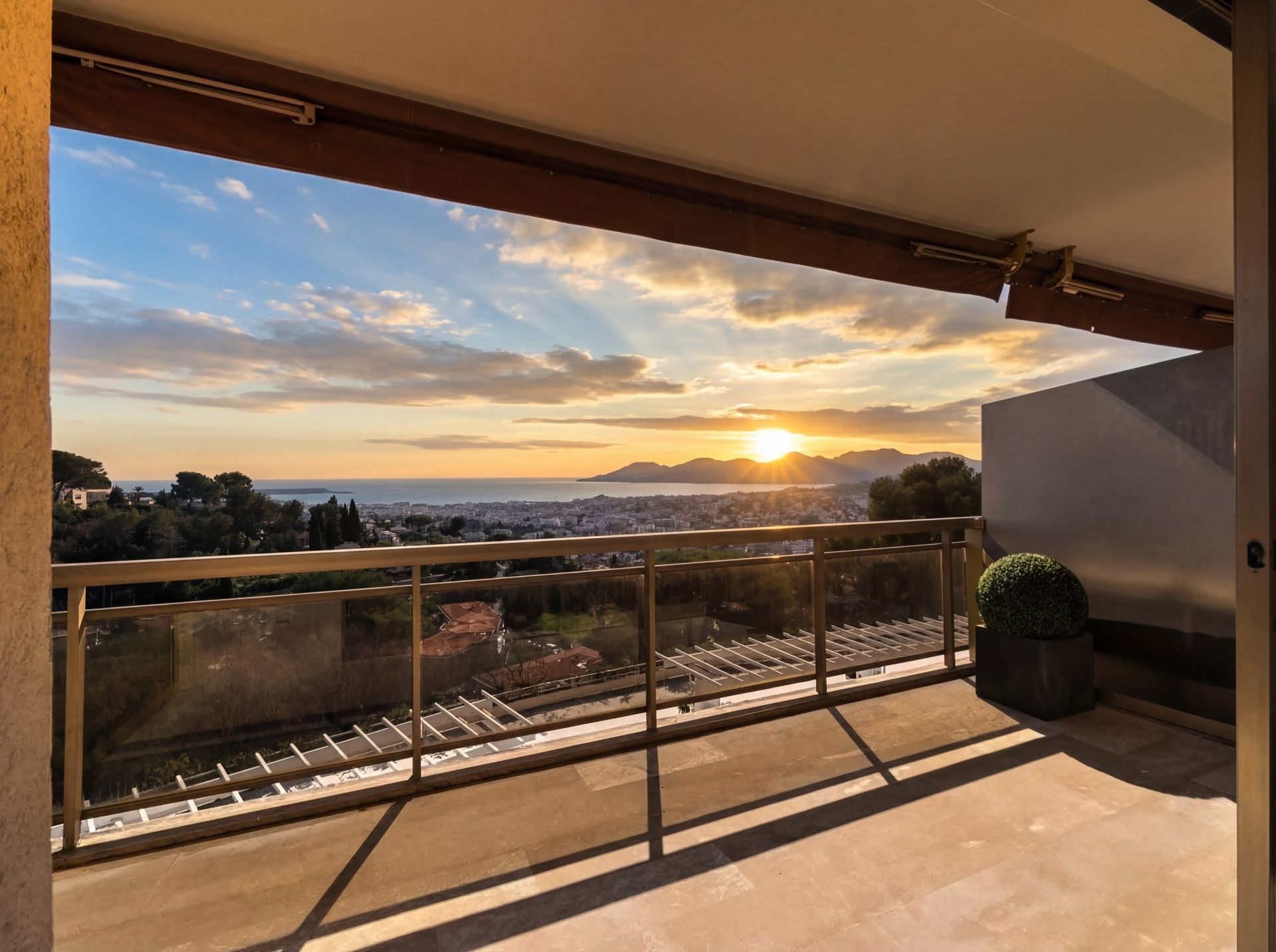 appartement 2 Pièces en vente sur LE CANNET (06110)