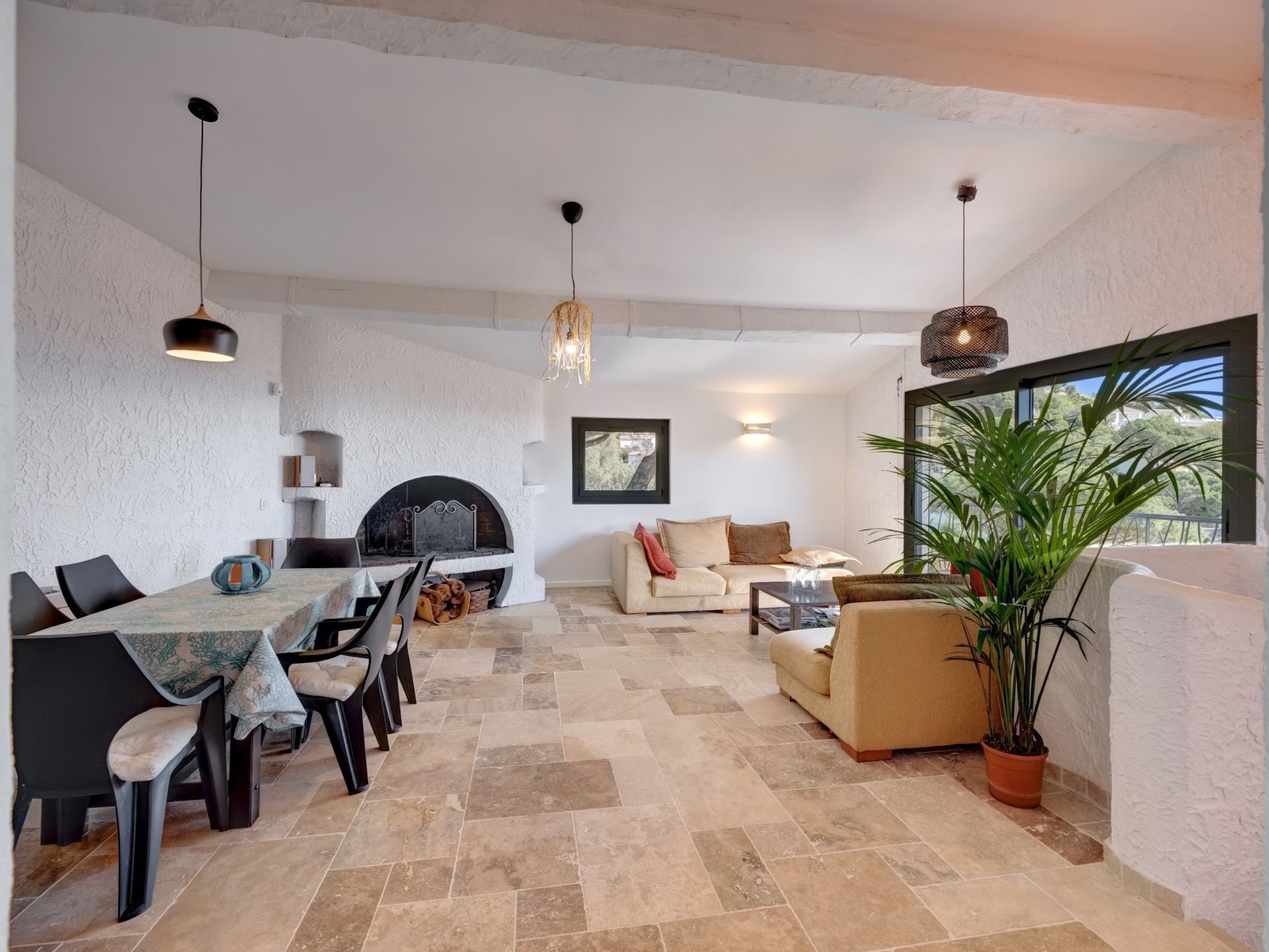 villa 5 Pièces en vente sur LES ISSAMBRES (83380)