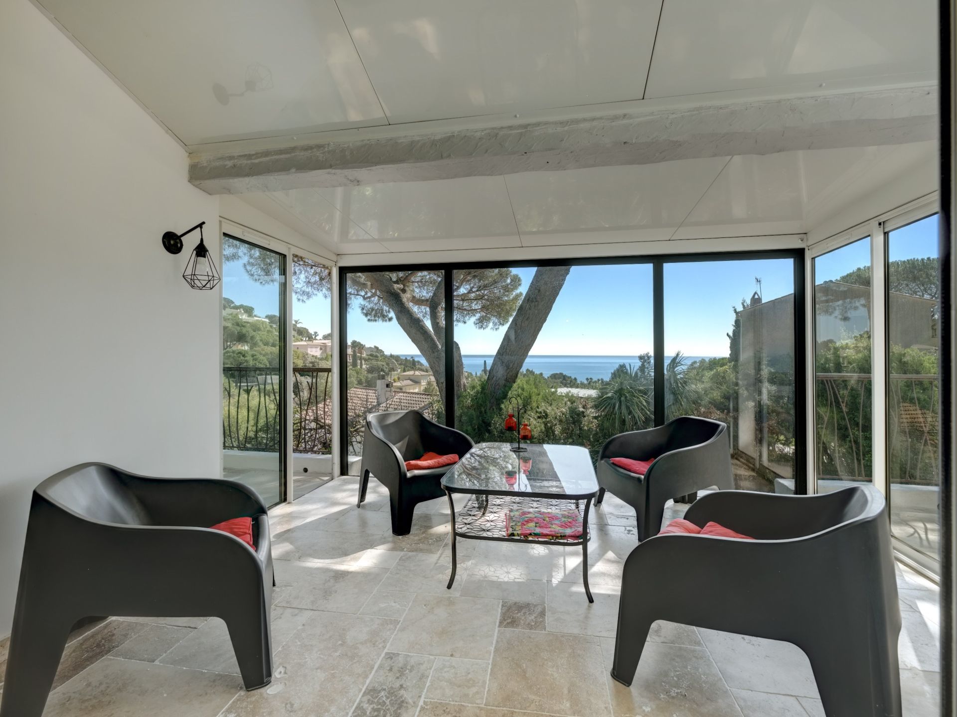 villa 5 Pièces en vente sur LES ISSAMBRES (83380)