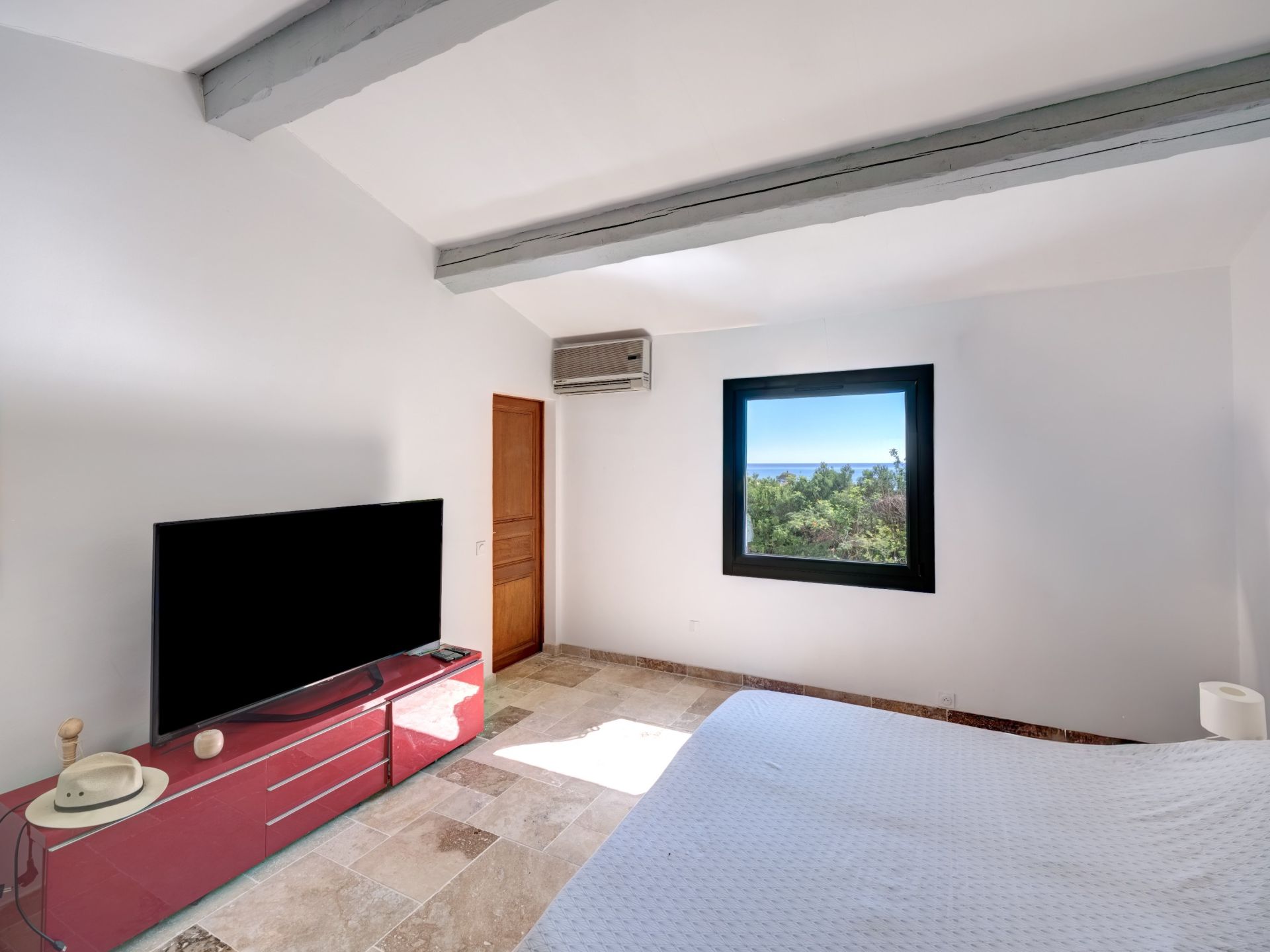 villa 5 Pièces en vente sur LES ISSAMBRES (83380)