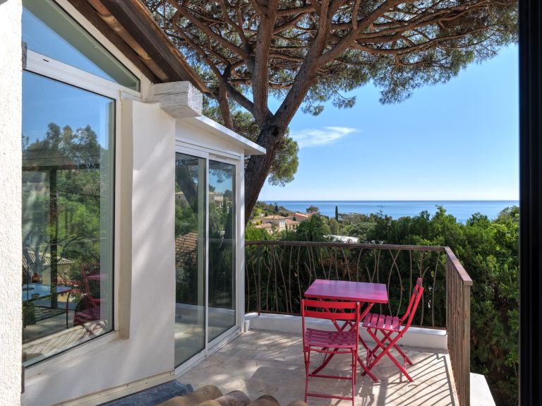 villa 5 Pièces en vente sur LES ISSAMBRES (83380)