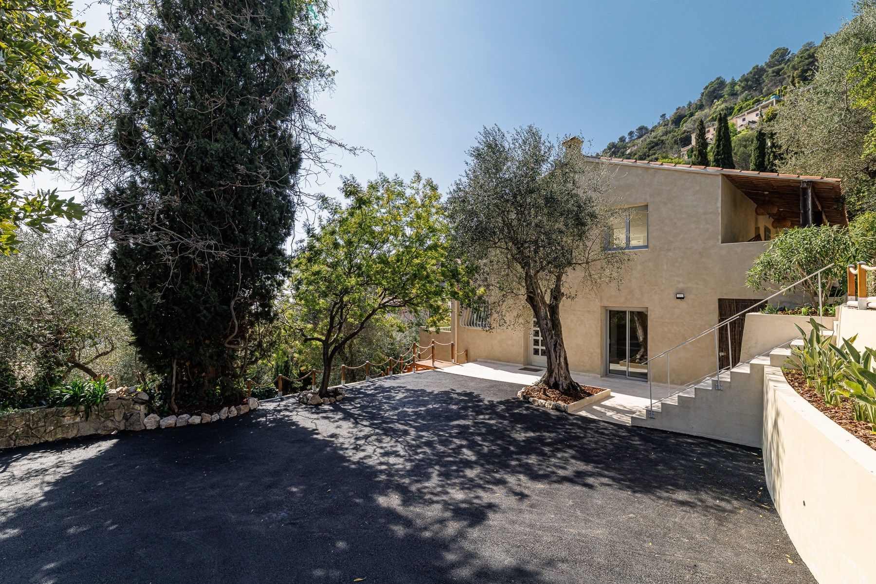 villa 6 Pièces en vente sur LA TURBIE (06320)