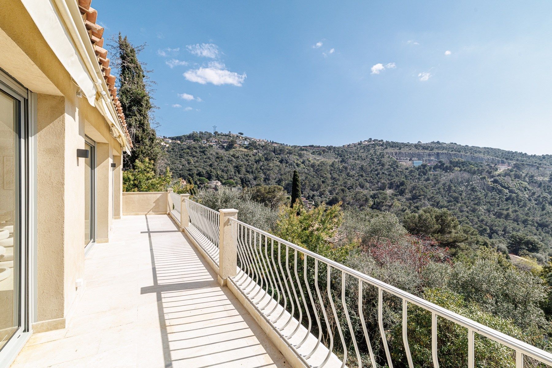 villa 6 Pièces en vente sur LA TURBIE (06320)