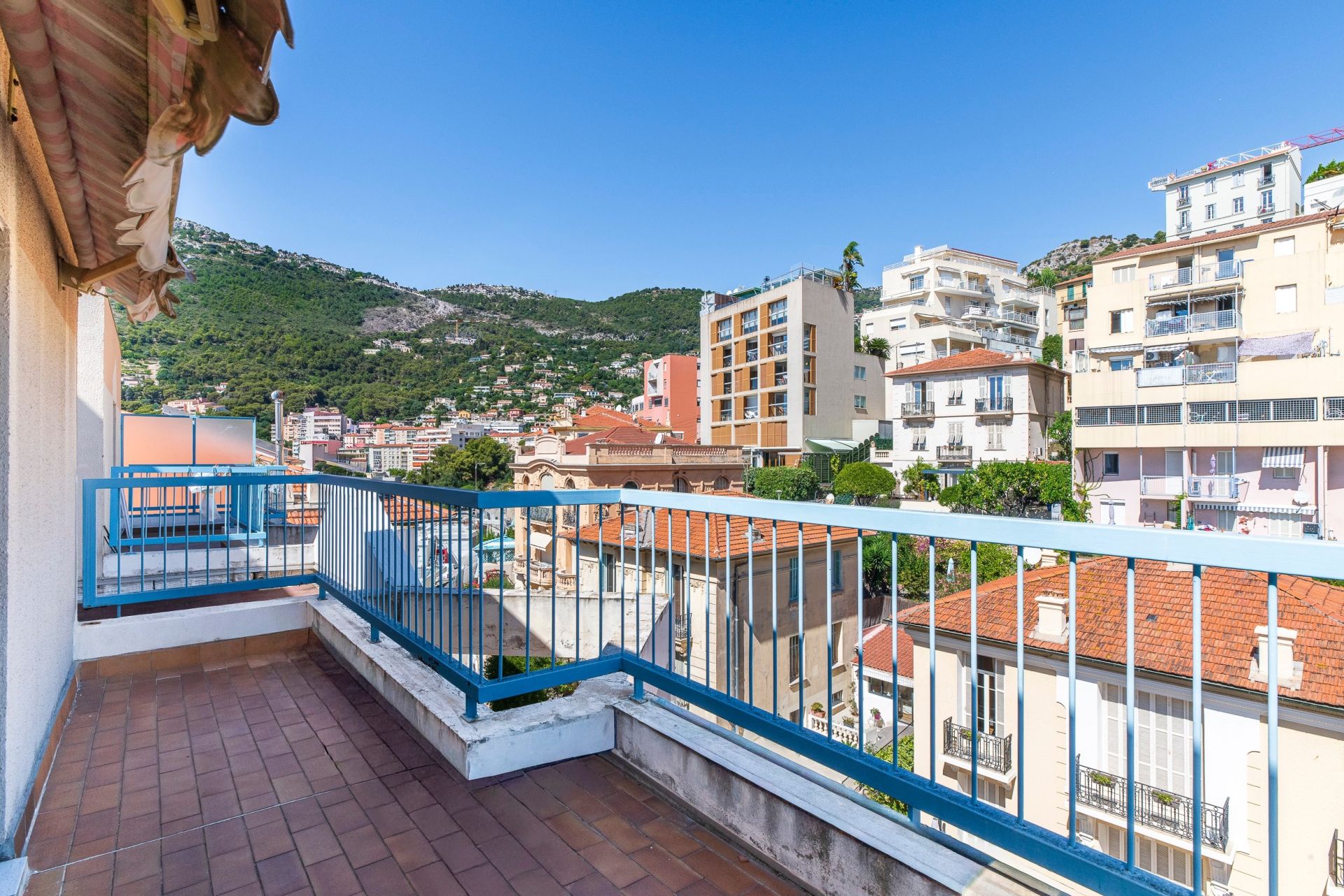 penthouse 3 Rooms for sale on BEAUSOLEIL (06240)