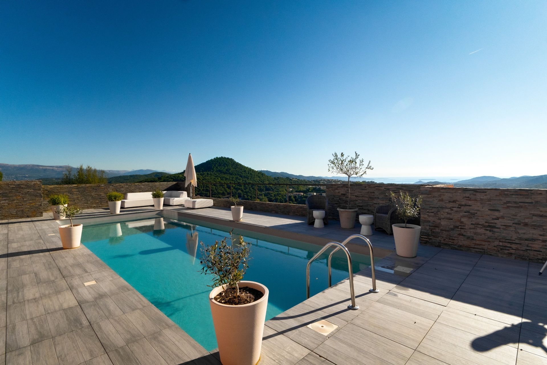 villa 5 Pièces en vente sur LES ADRETS DE L ESTEREL (83600)