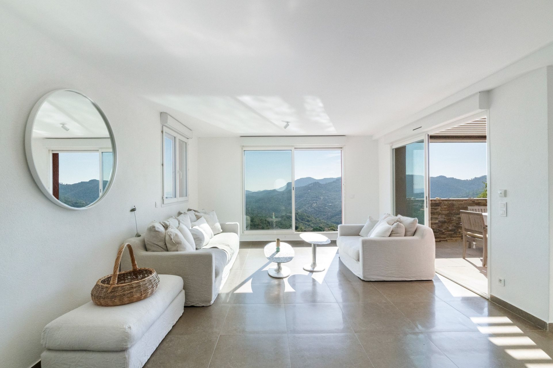 villa 5 Pièces en vente sur LES ADRETS DE L ESTEREL (83600)