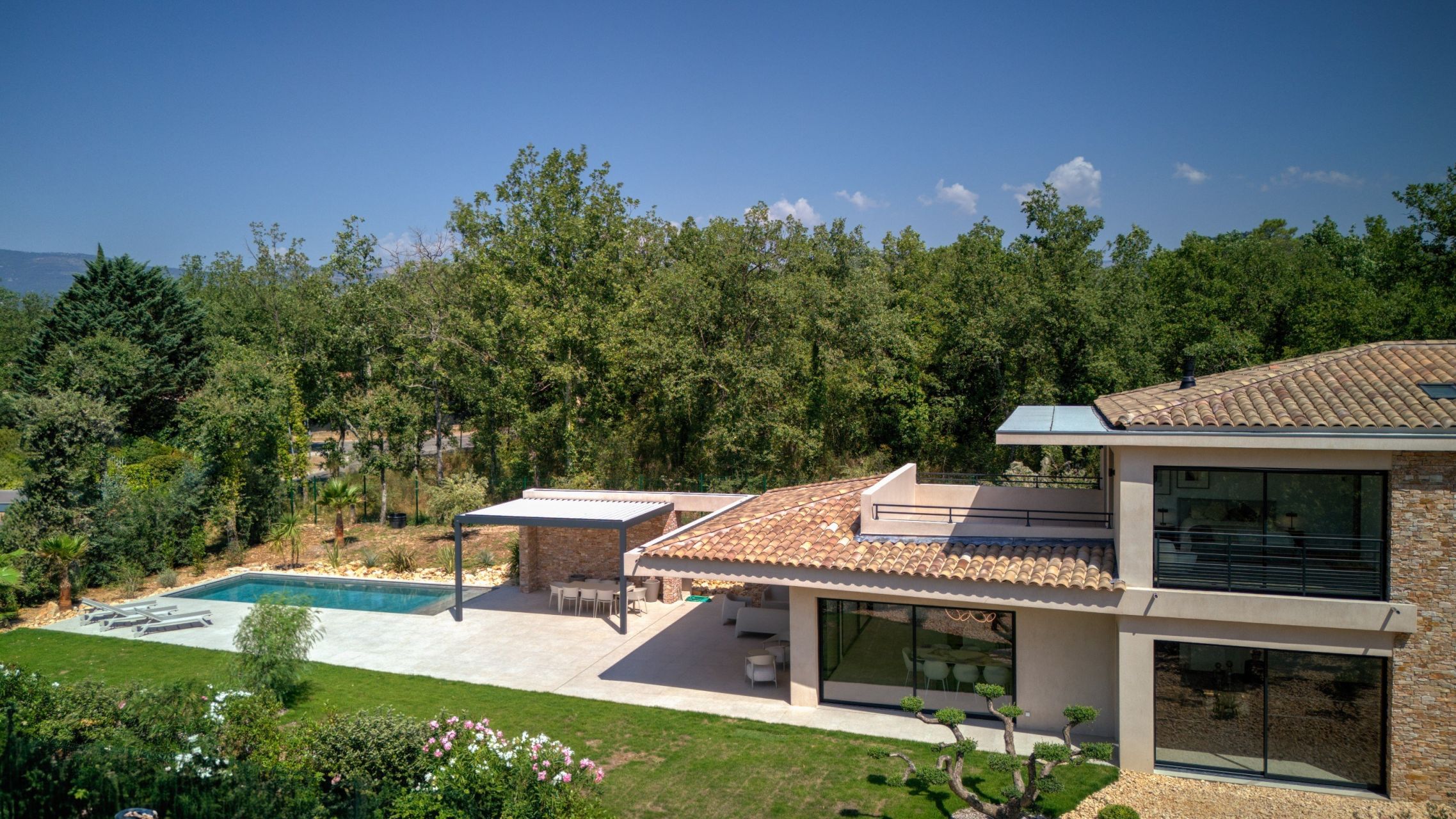 villa 5 Pièces en vente sur TOURRETTES (83440)