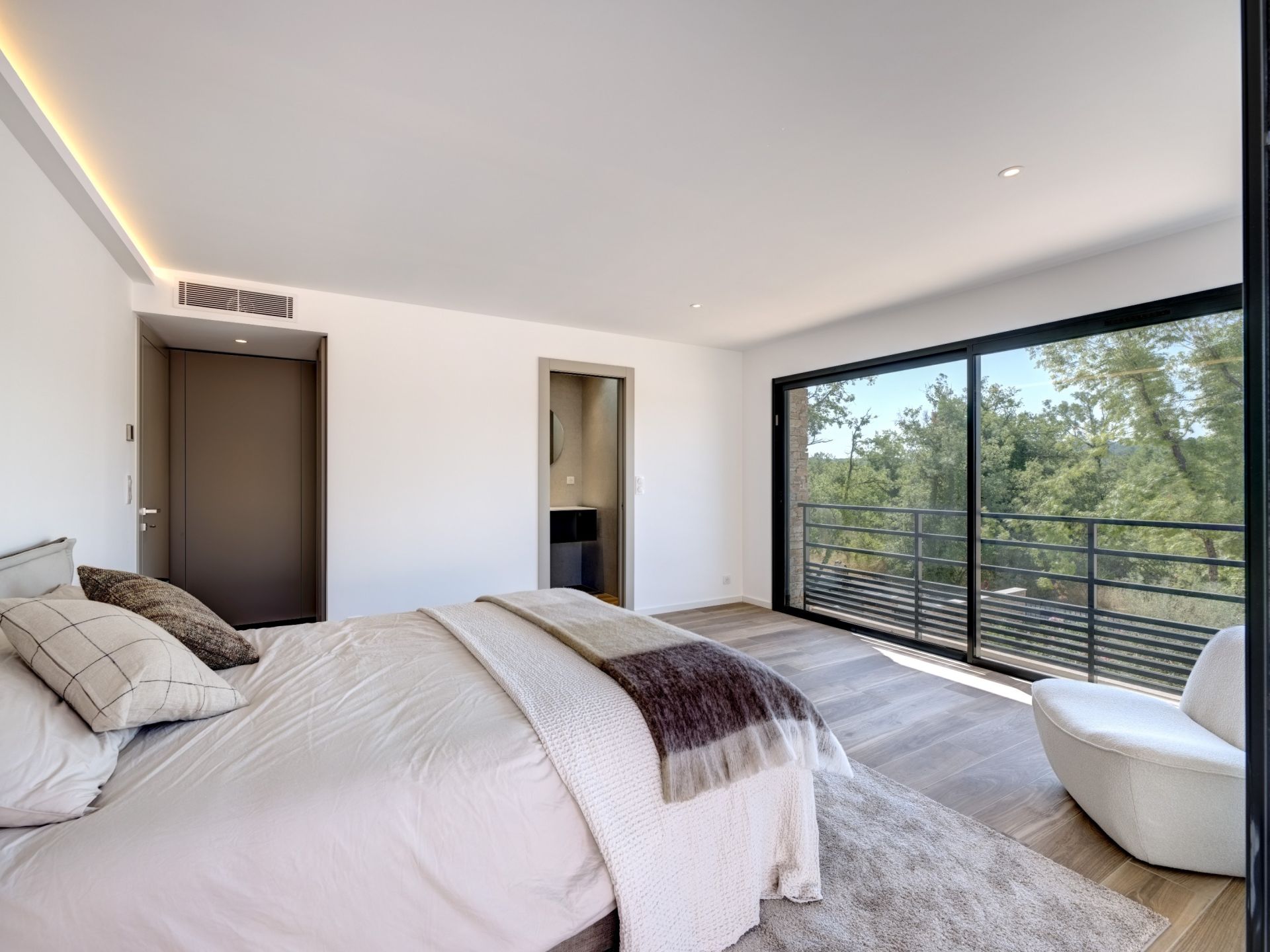 villa 5 Pièces en vente sur TOURRETTES (83440)