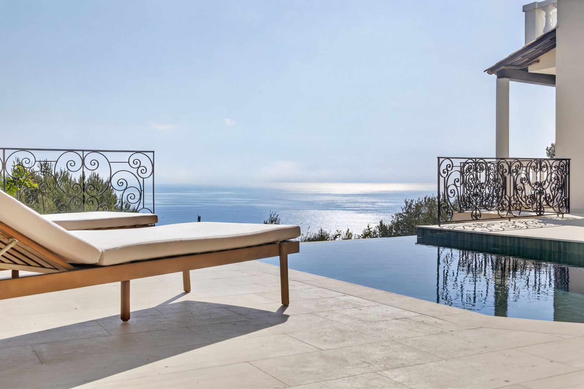 mansion 9 Rooms for sale on ROQUEBRUNE CAP MARTIN (06190)