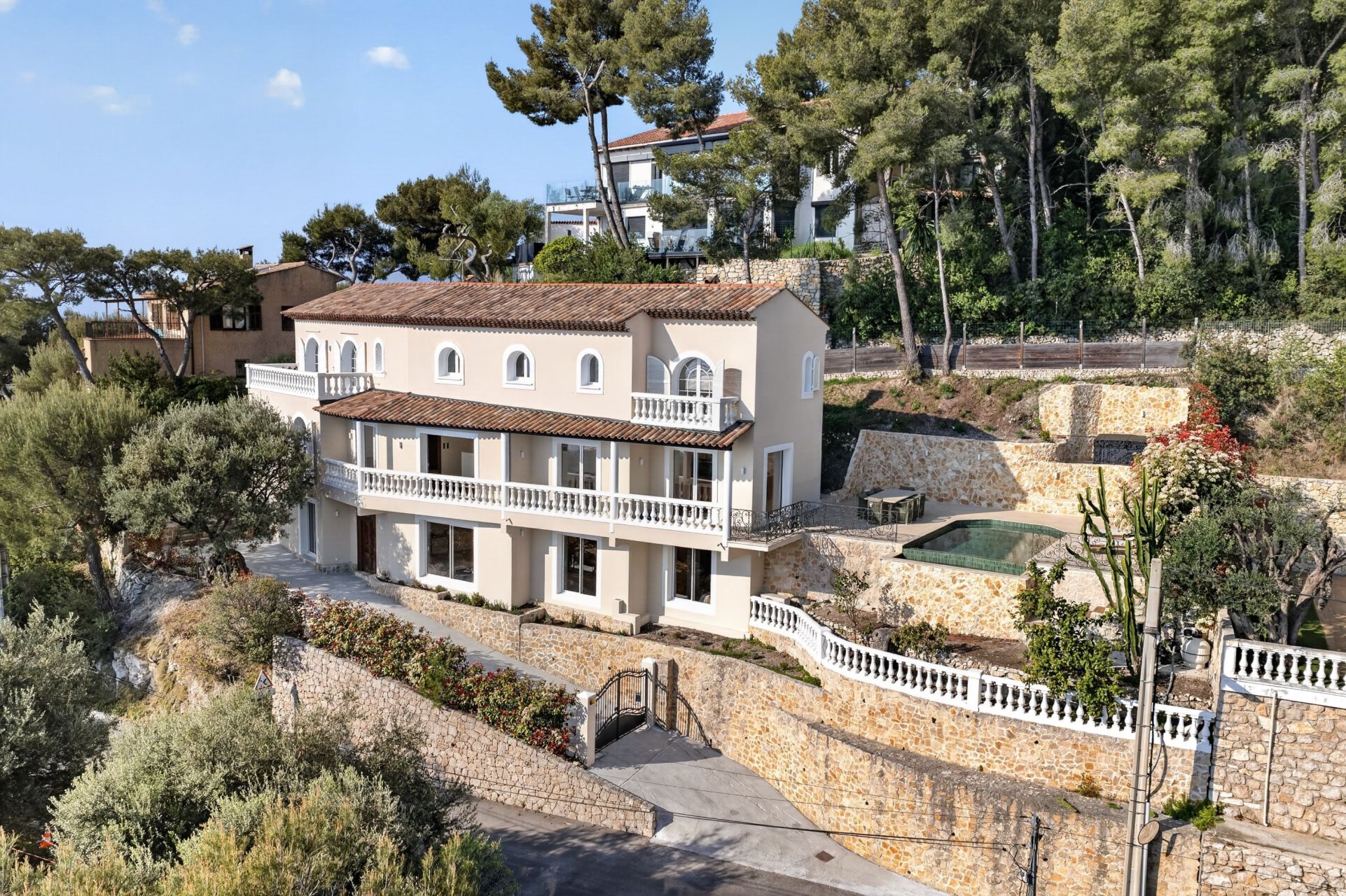mansion 9 Rooms for sale on ROQUEBRUNE CAP MARTIN (06190)