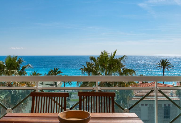 apartment 4 Rooms for sale on NICE (06000)