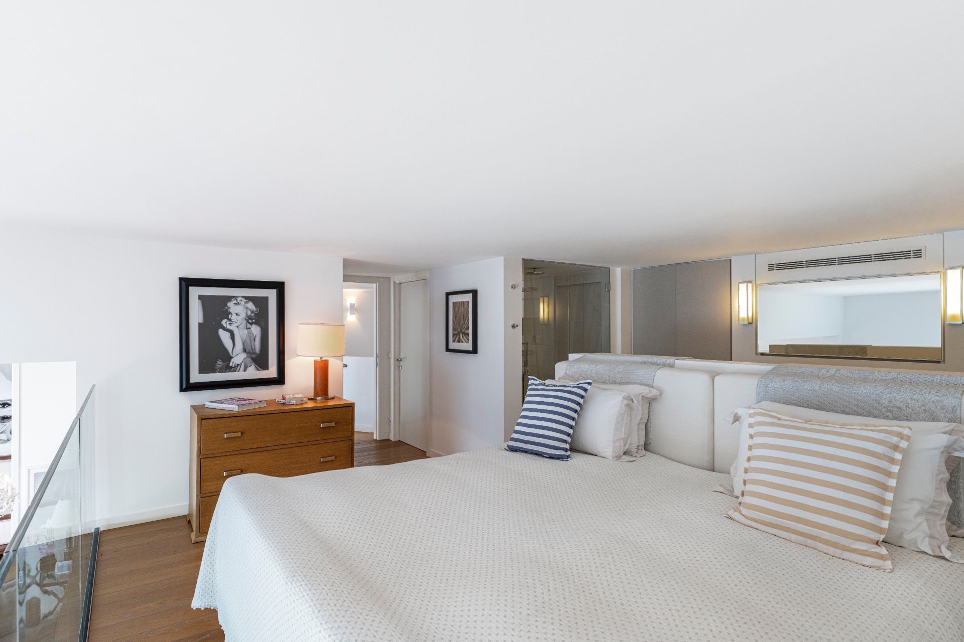 apartment 4 Rooms for sale on NICE (06000)