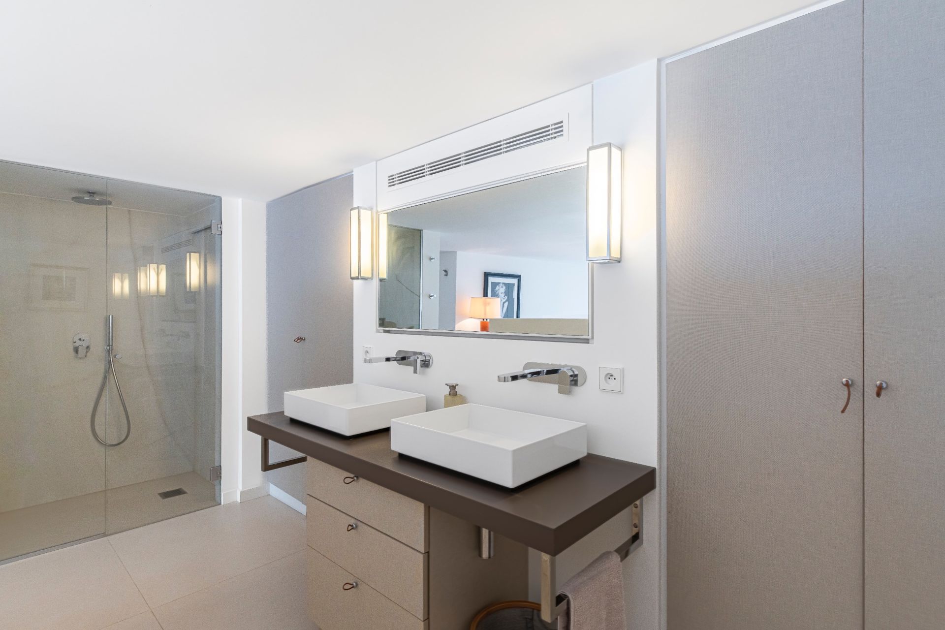 apartment 4 Rooms for sale on NICE (06000)