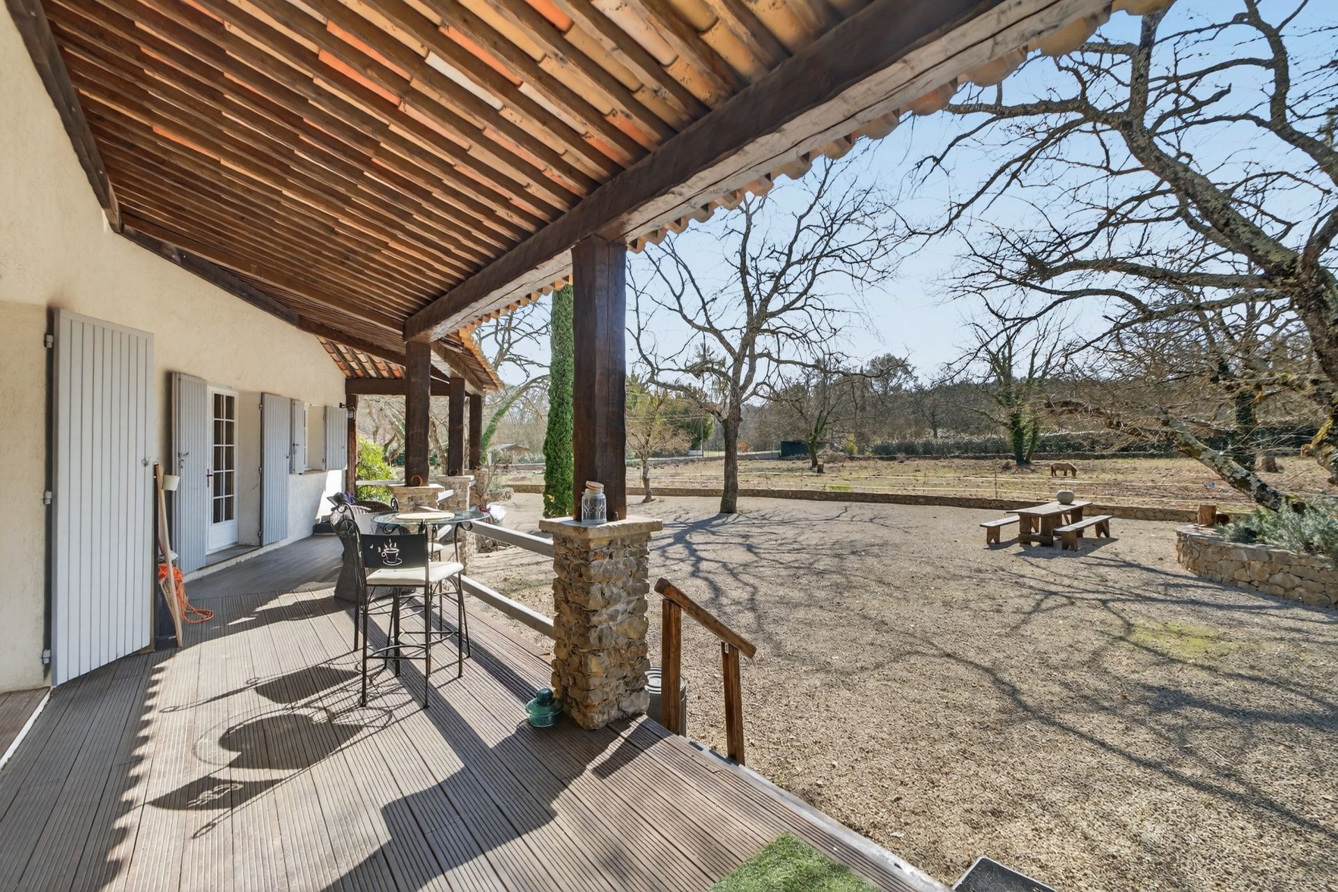 villa 6 Rooms for sale on TOURRETTES (83440)