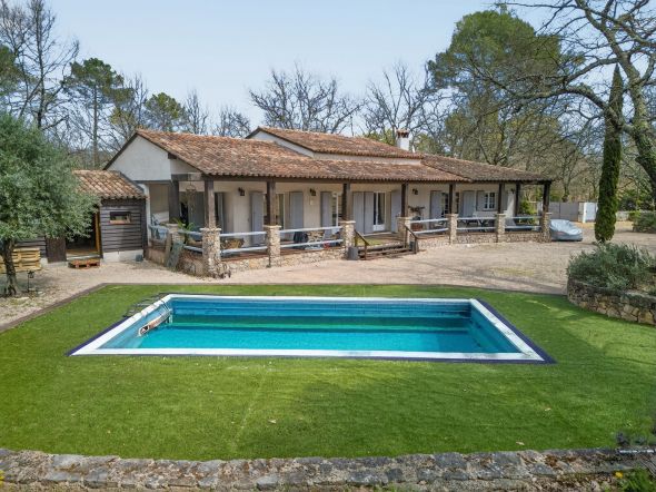 Sale Villa Tourrettes 6&nbsp;Rooms 173&nbsp;m²