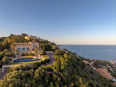 Sale Bastide Saint-Raphaël 7&nbsp;Rooms 390&nbsp;m²