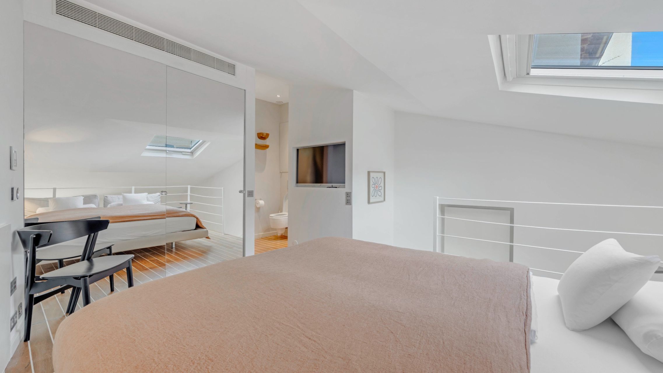 contemporary house 4 Rooms for sale on ST TROPEZ (83990)