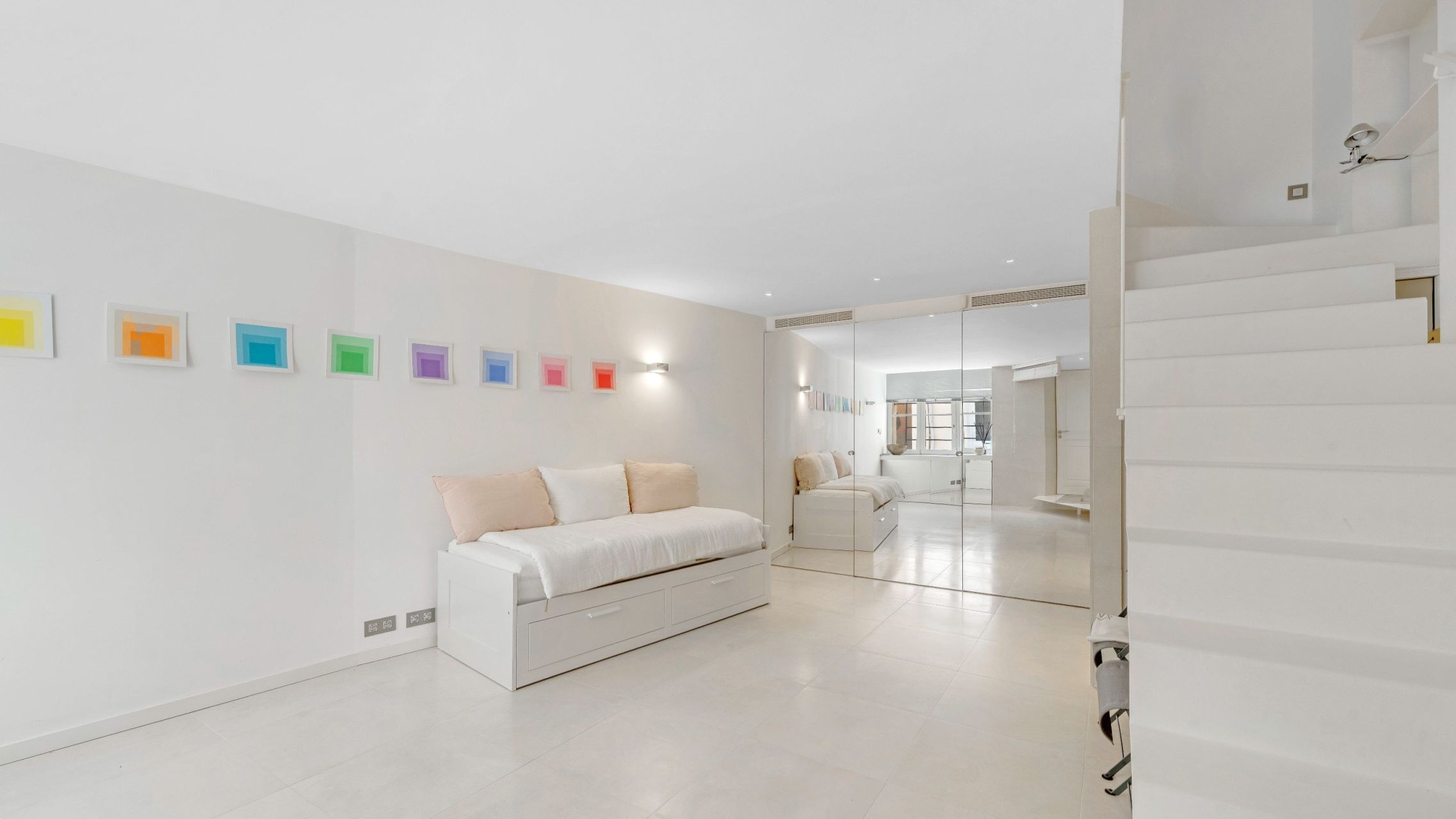 contemporary house 4 Rooms for sale on ST TROPEZ (83990)