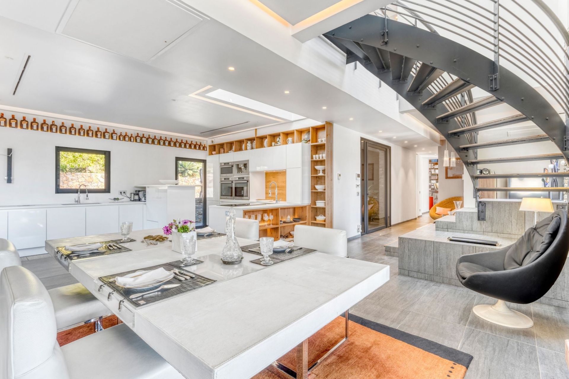 contemporary house 6 Rooms for sale on MOUGINS (06250)