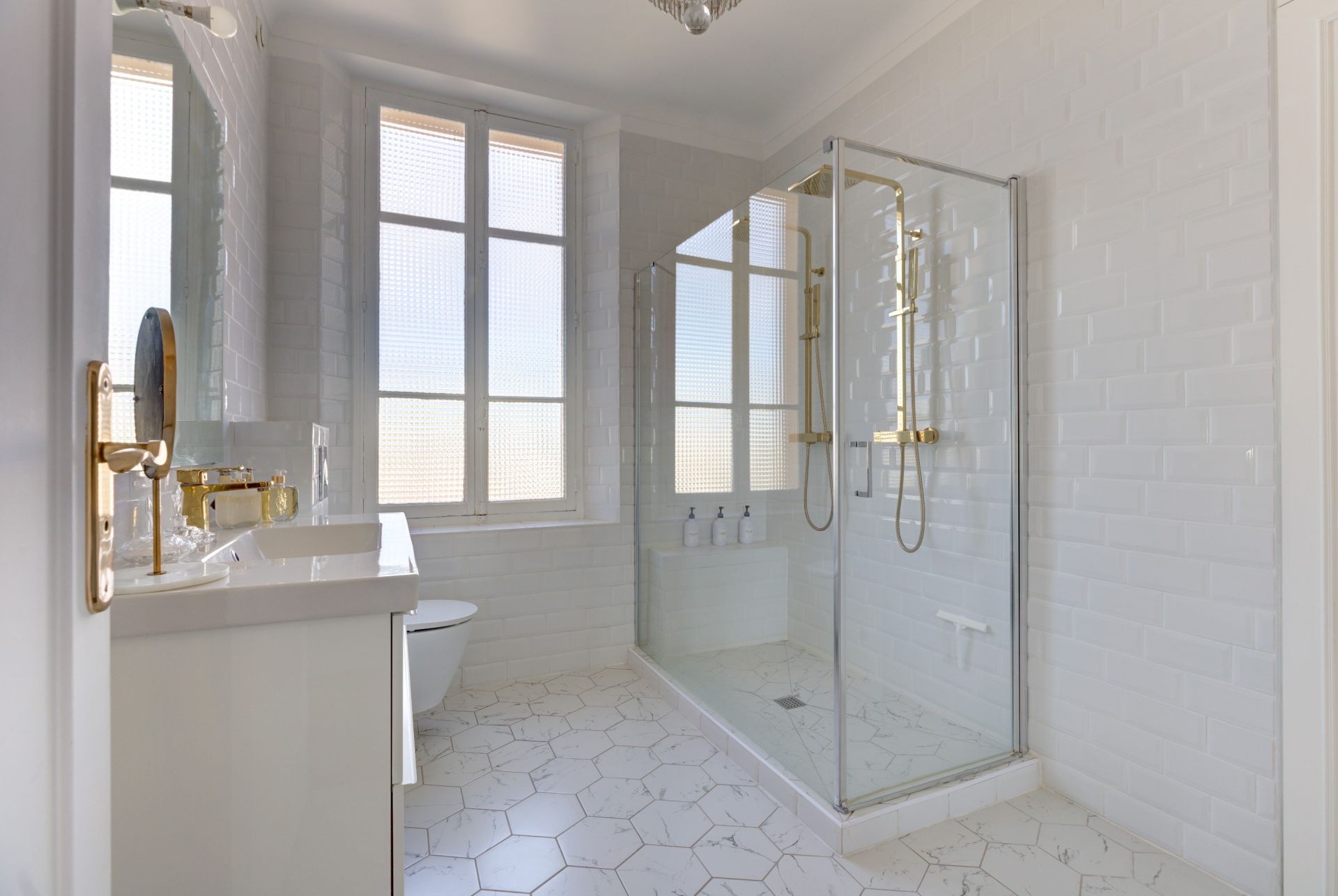 apartment 4 Rooms for sale on CANNES (06400)