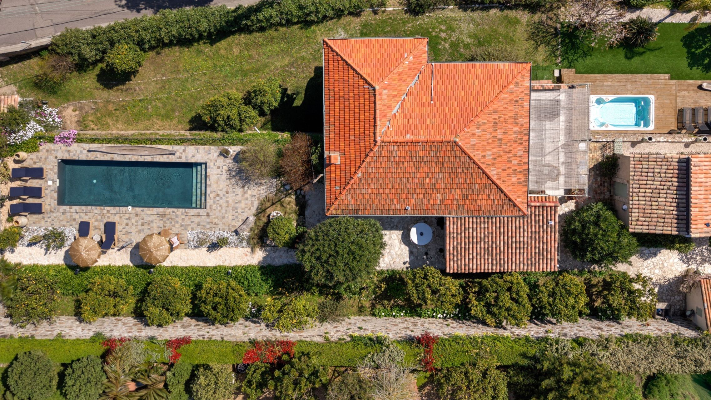 villa 5 Rooms for sale on LE GOLFE JUAN (06220)