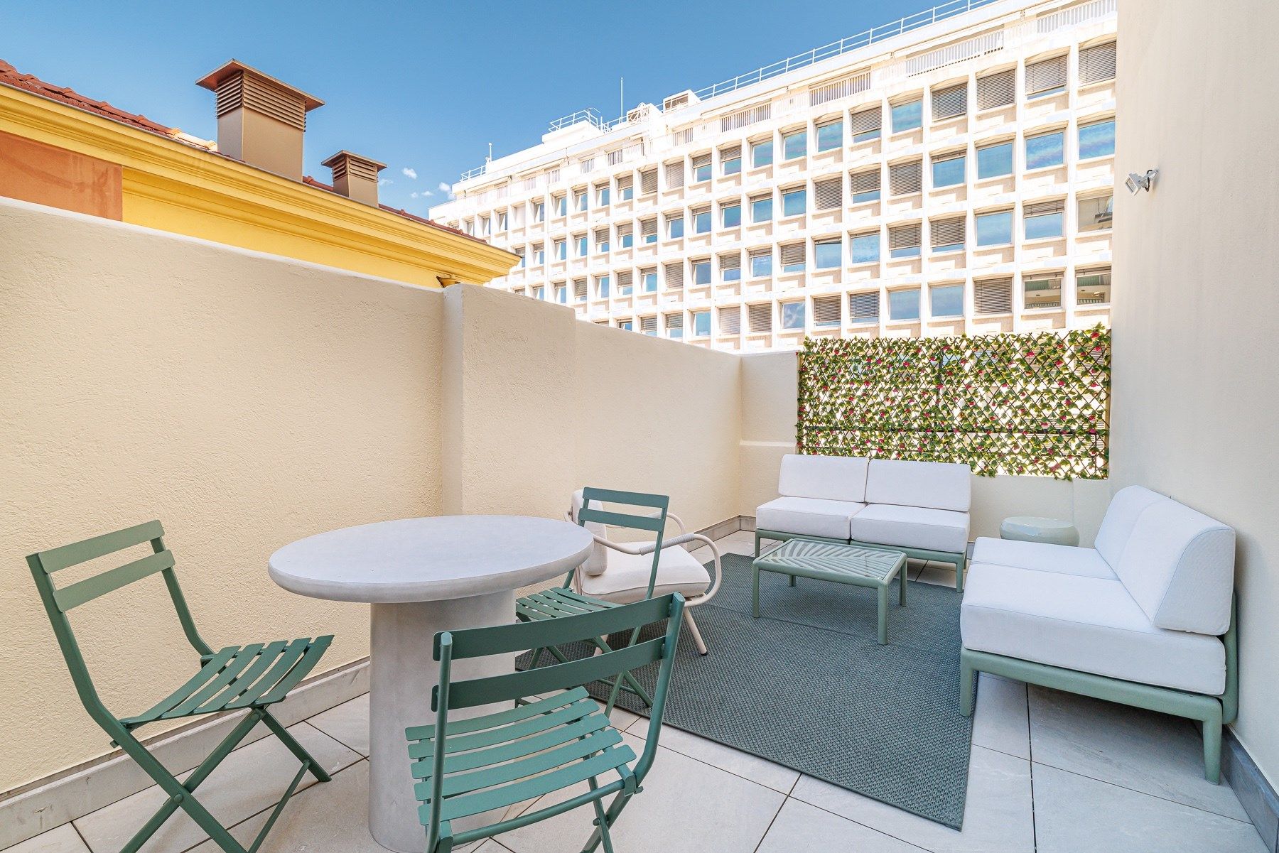 apartment 4 Rooms for sale on NICE (06000)