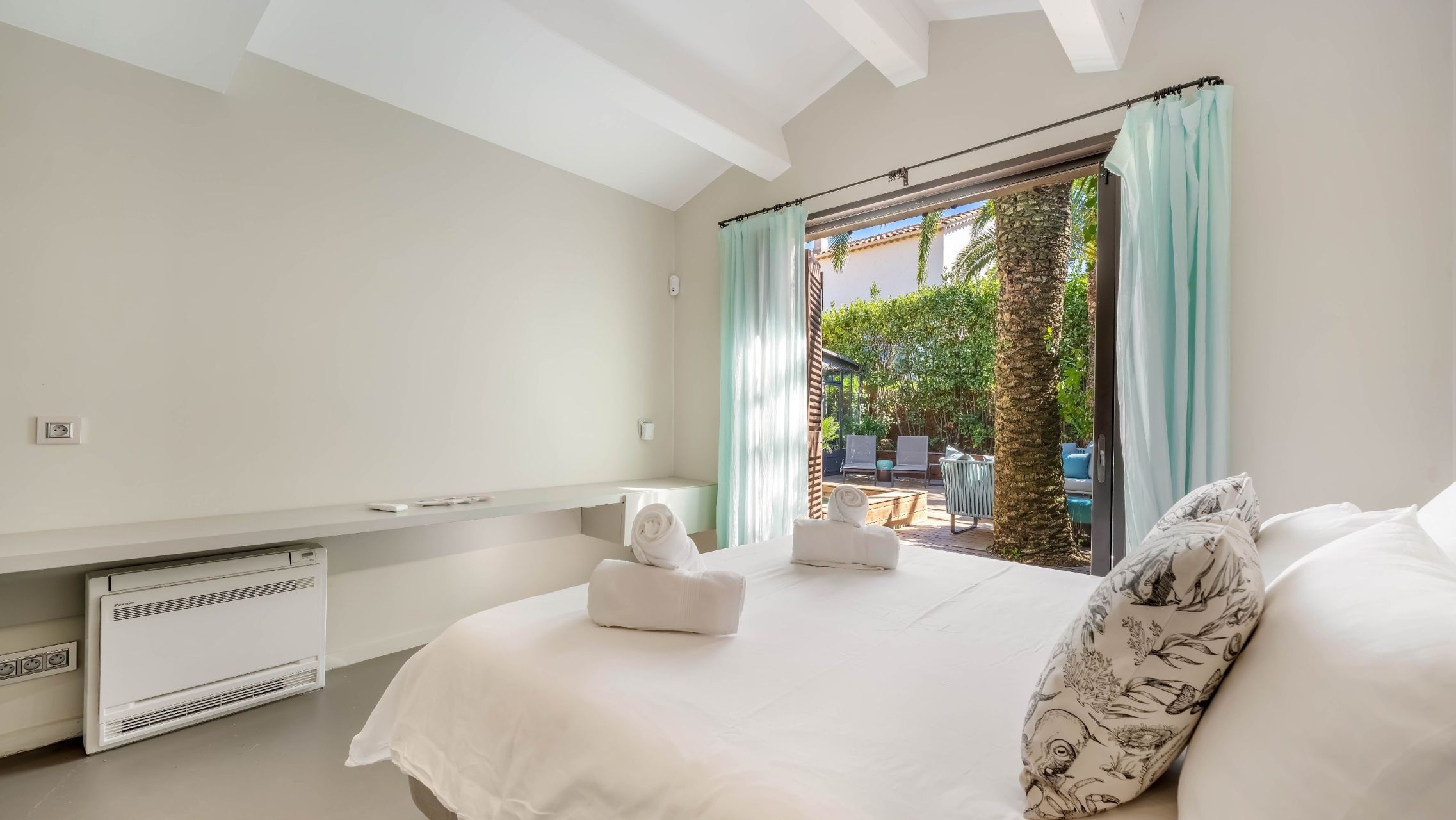 maison 8 Pièces en vente sur ST TROPEZ (83990)