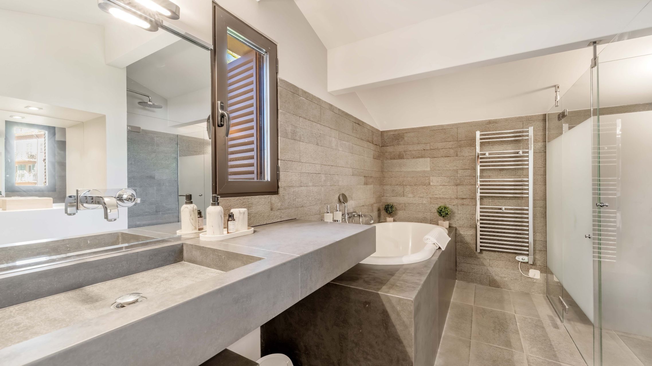 maison 8 Pièces en vente sur ST TROPEZ (83990)