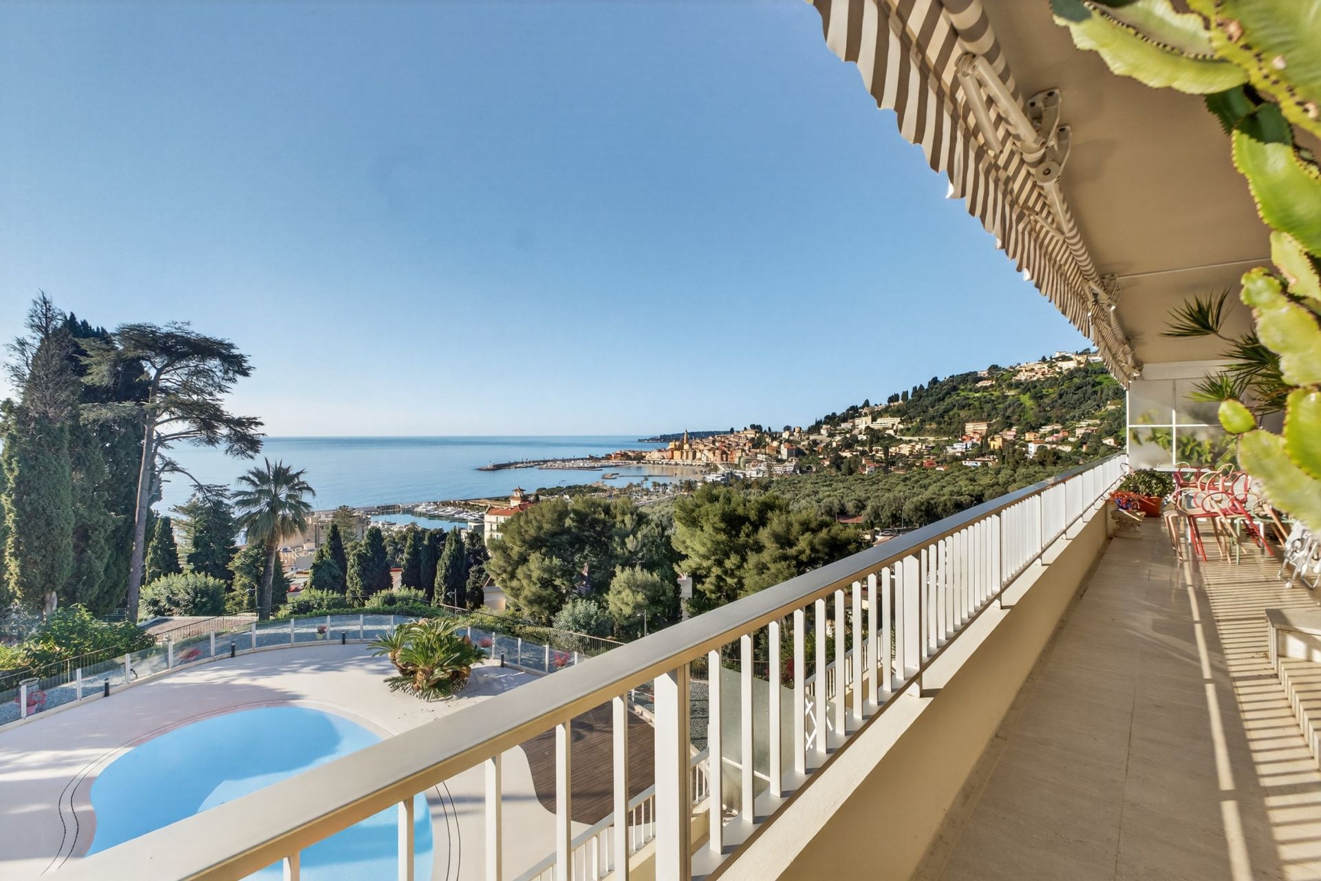 penthouse 7 Rooms for sale on MENTON (06500)