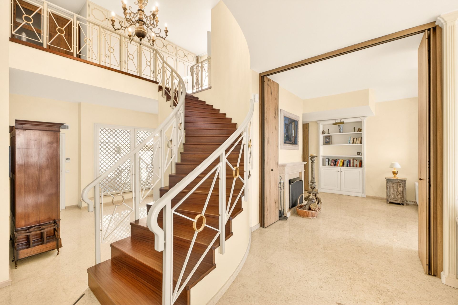 penthouse 7 Rooms for sale on MENTON (06500)