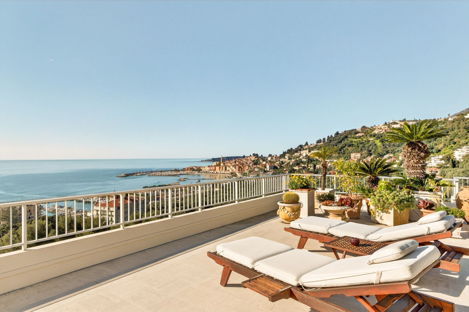 penthouse 7 Rooms for sale on MENTON (06500)
