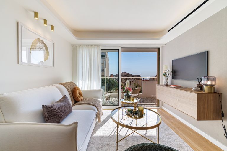 apartment 1 room for sale on CANNES (06400)
