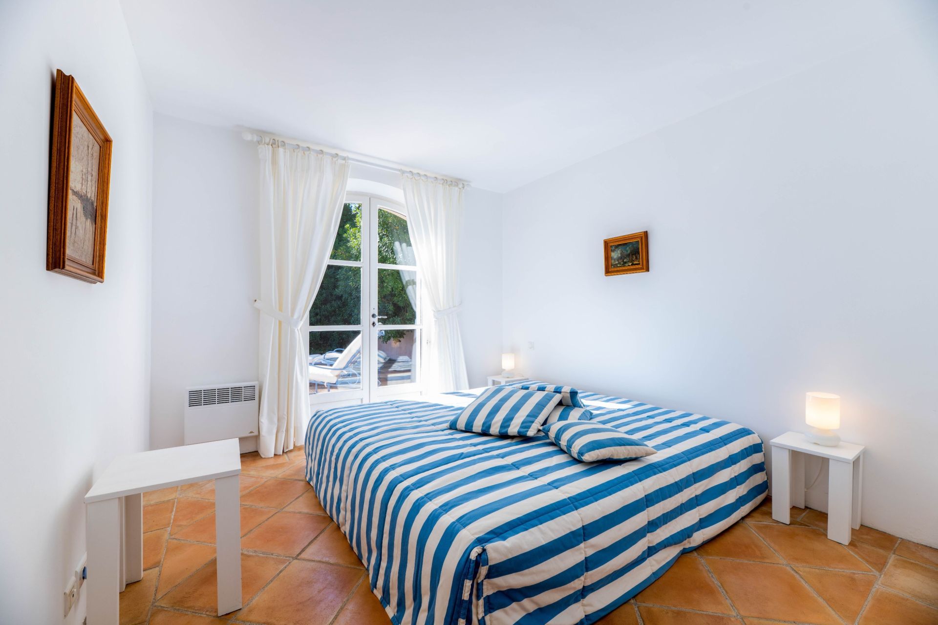 provencal house 6 Rooms for sale on ST TROPEZ (83990)