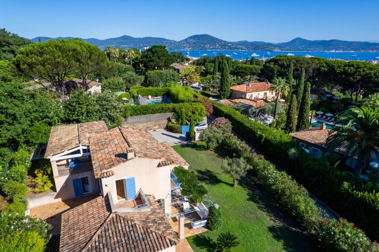 provencal house 6 Rooms for sale on ST TROPEZ (83990)