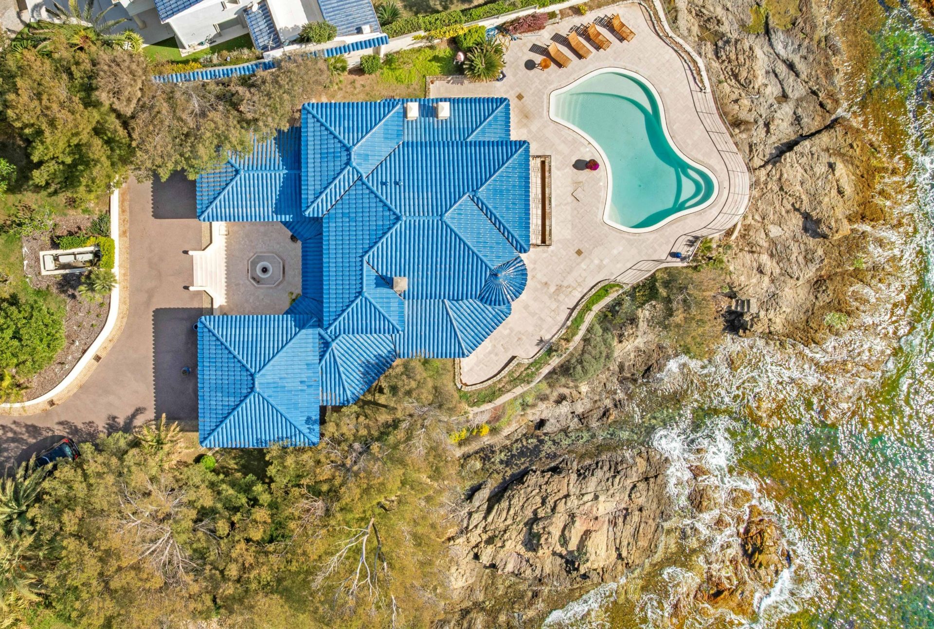 villa 7 Pièces en vente sur LES ISSAMBRES (83380)