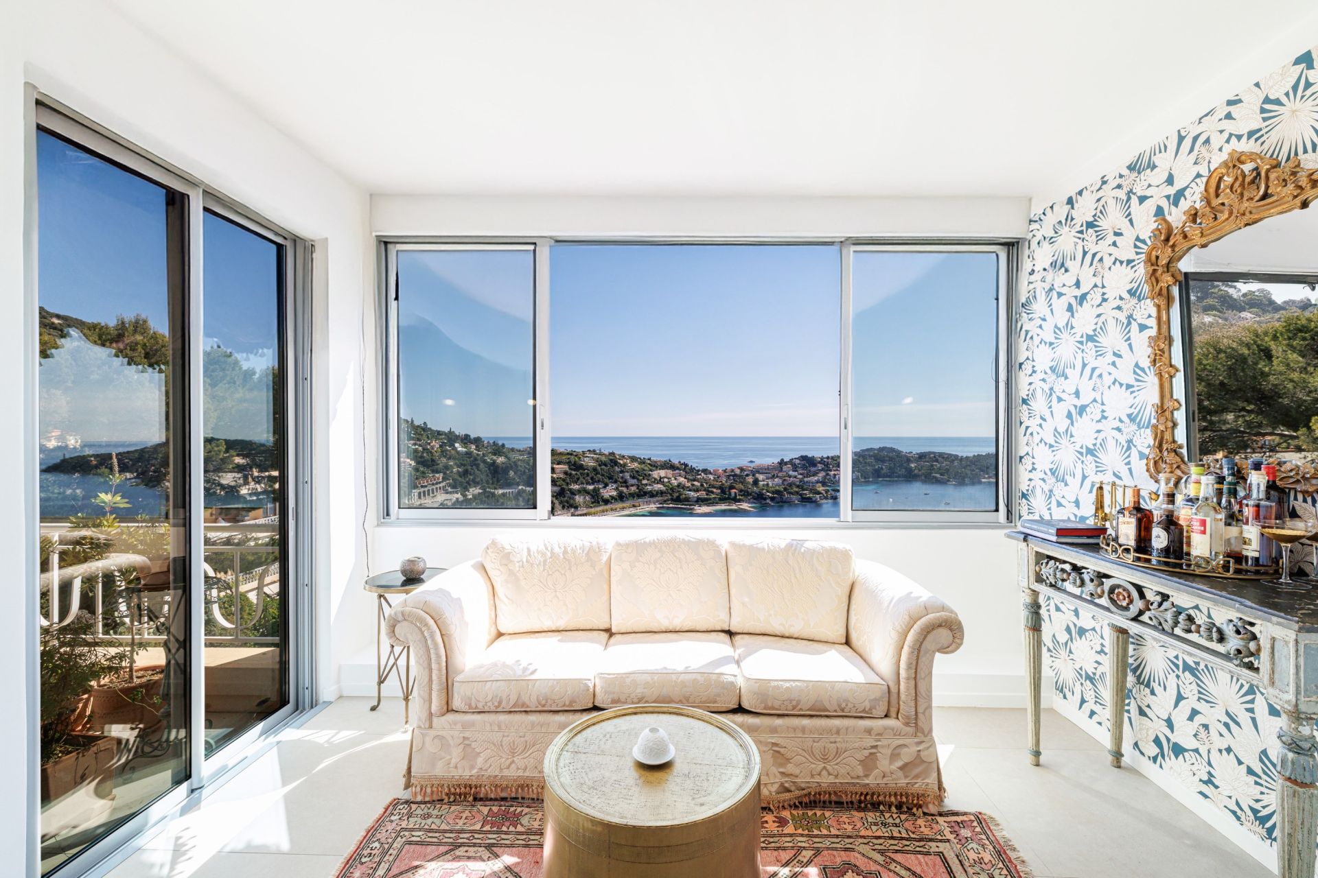 apartment 2 Rooms for sale on VILLEFRANCHE SUR MER (06230)