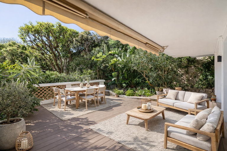 apartment 4 Rooms for sale on CANNES (06400)
